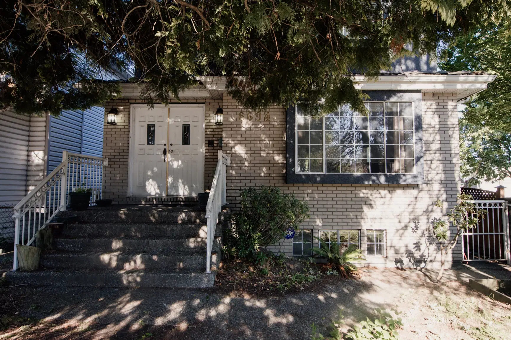 6694 Knight Street, Vancouver – Exterior