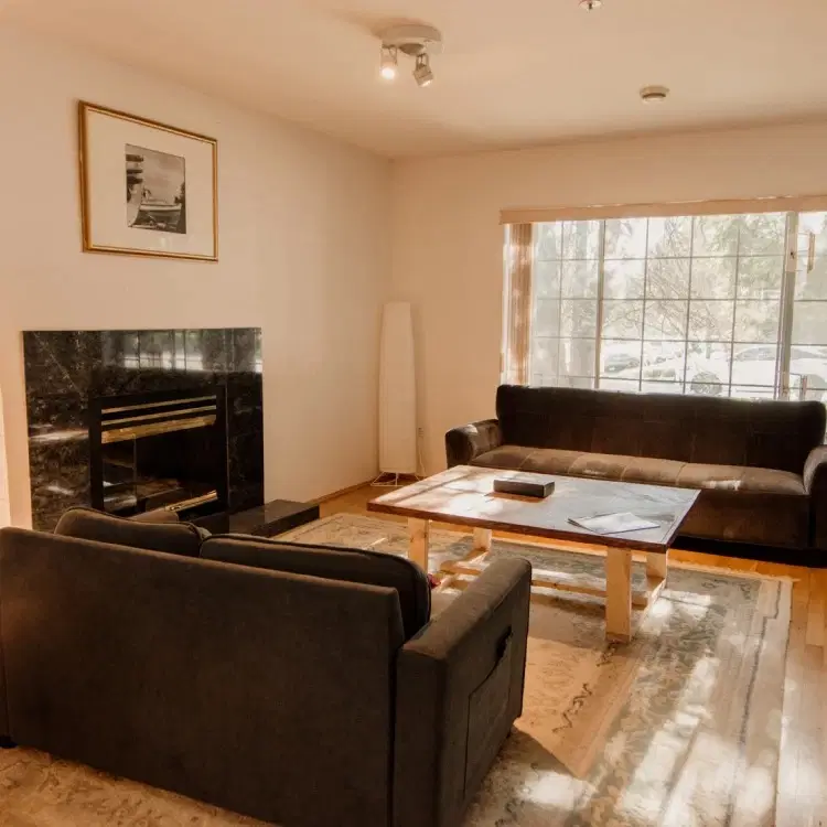 6694 Knight Street, Vancouver – Common Area