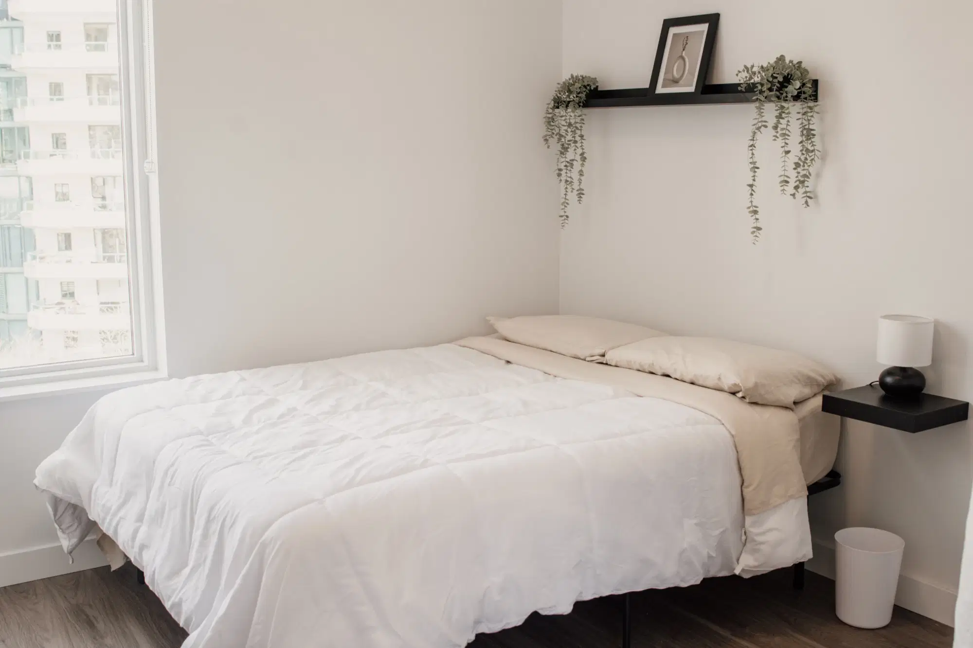 Unit 607, 707 Main St, Vancouver – Cordova Standard Room (1 Bed 1 Bath)