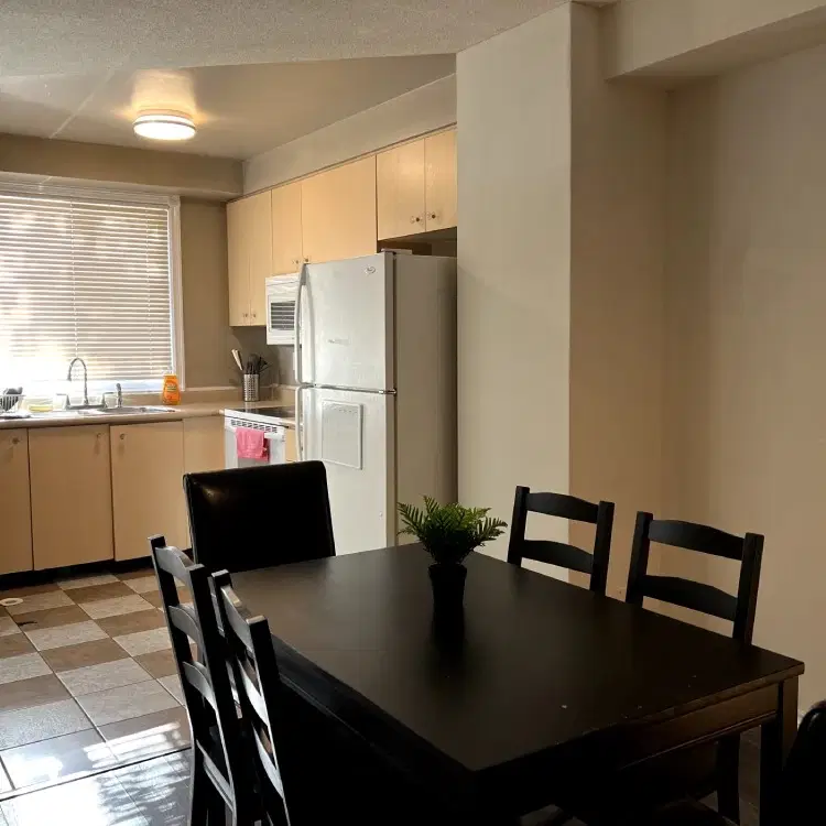 38 St Lawrence St, Toronto – Kitchen