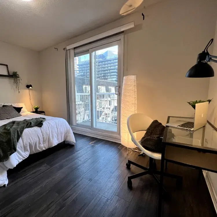 38 St Lawrence St, Toronto – Sidney Room( 1 Bed 1 Bath )