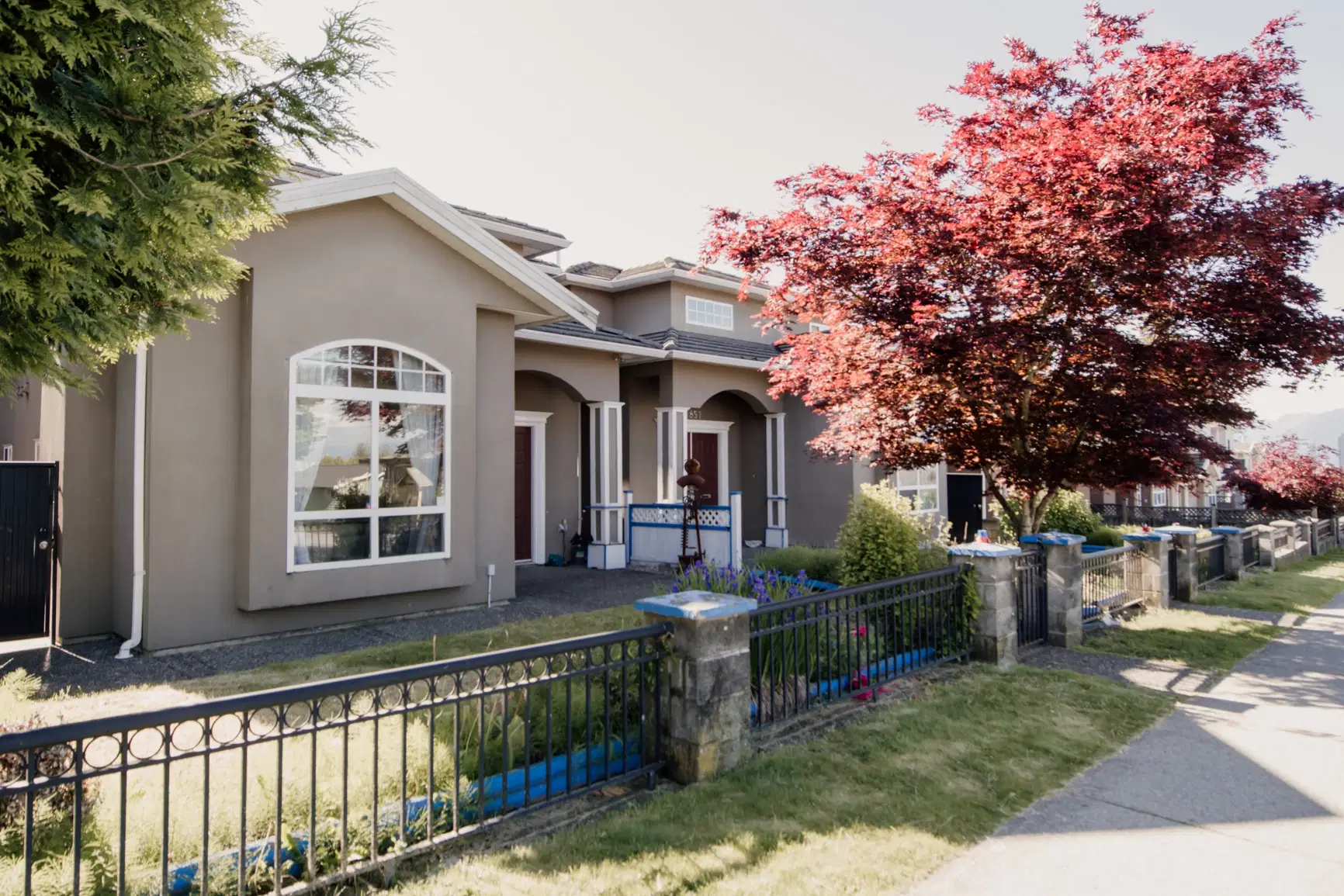 5859 Sussex Ave, Burnaby – Exterior