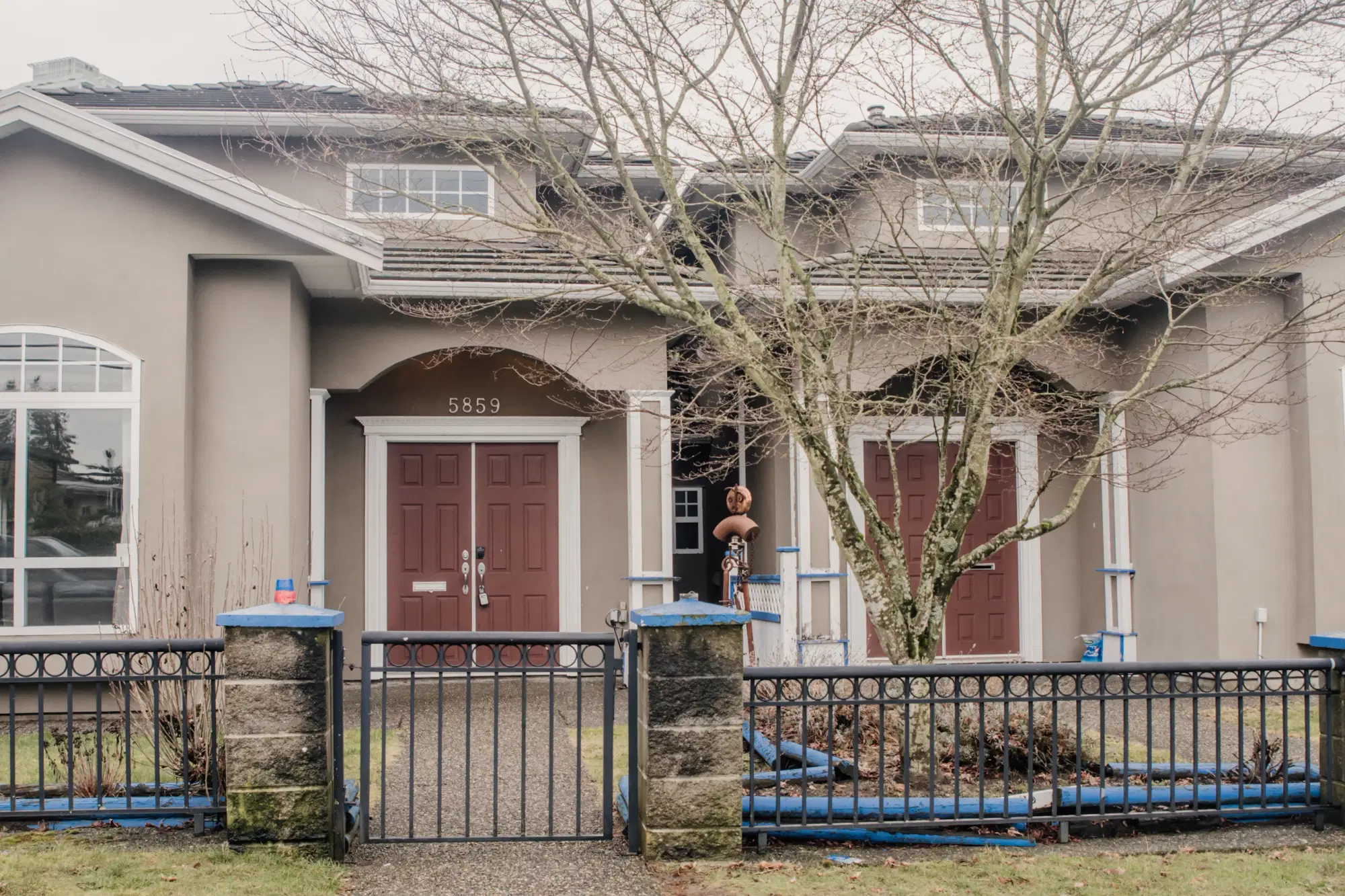 5859 Sussex Ave, Burnaby – Exterior