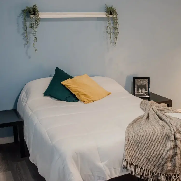 5859 Sussex Ave, Burnaby – Laneway Room (7 Bed 4 Bath)