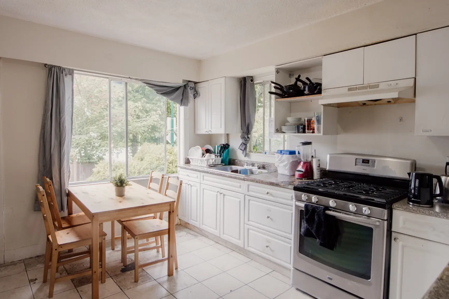 2095 Ferndale Street, Vancouver – Kitchen