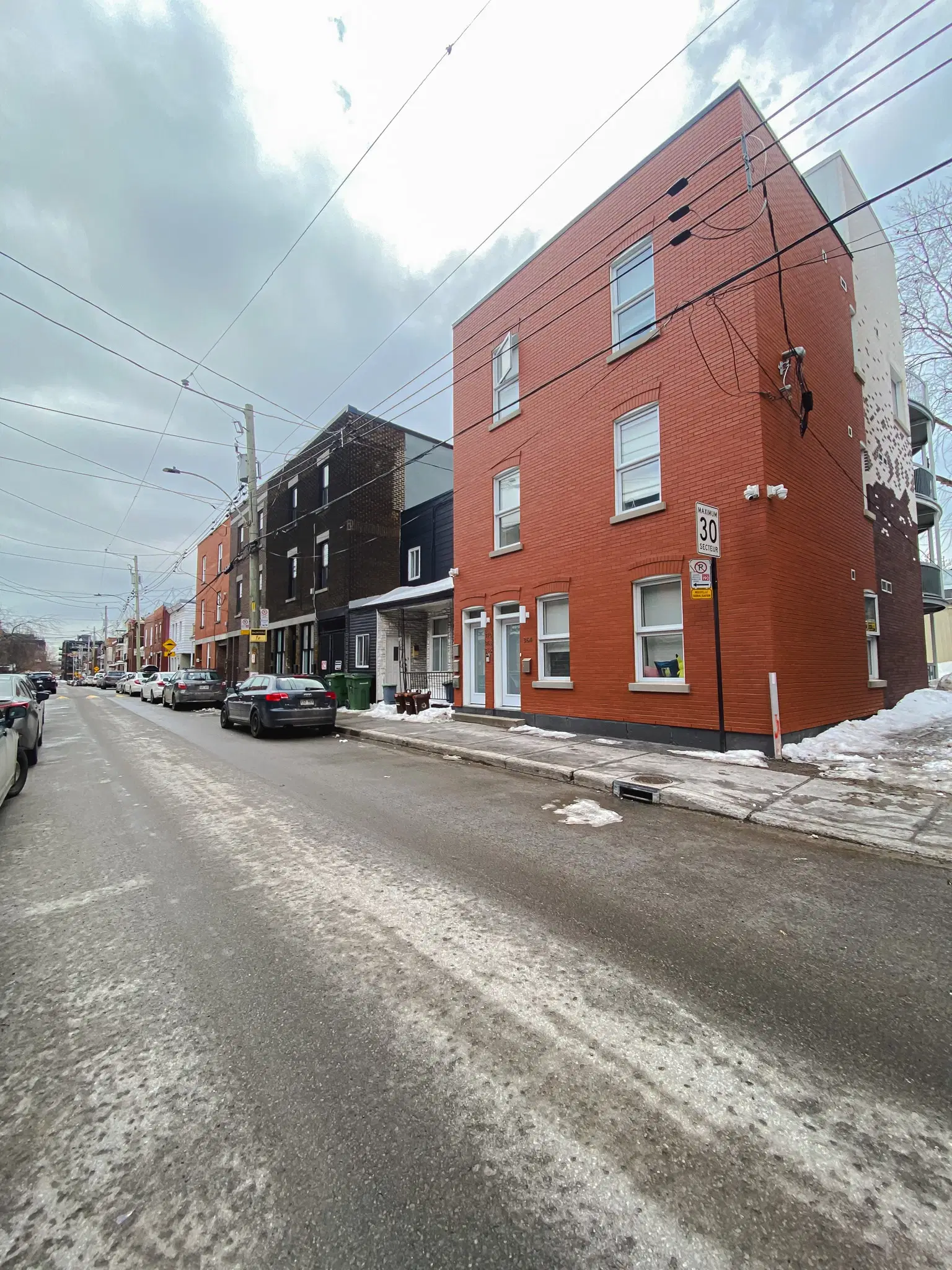 364 Rue Delinelle, Montreal – Exterior