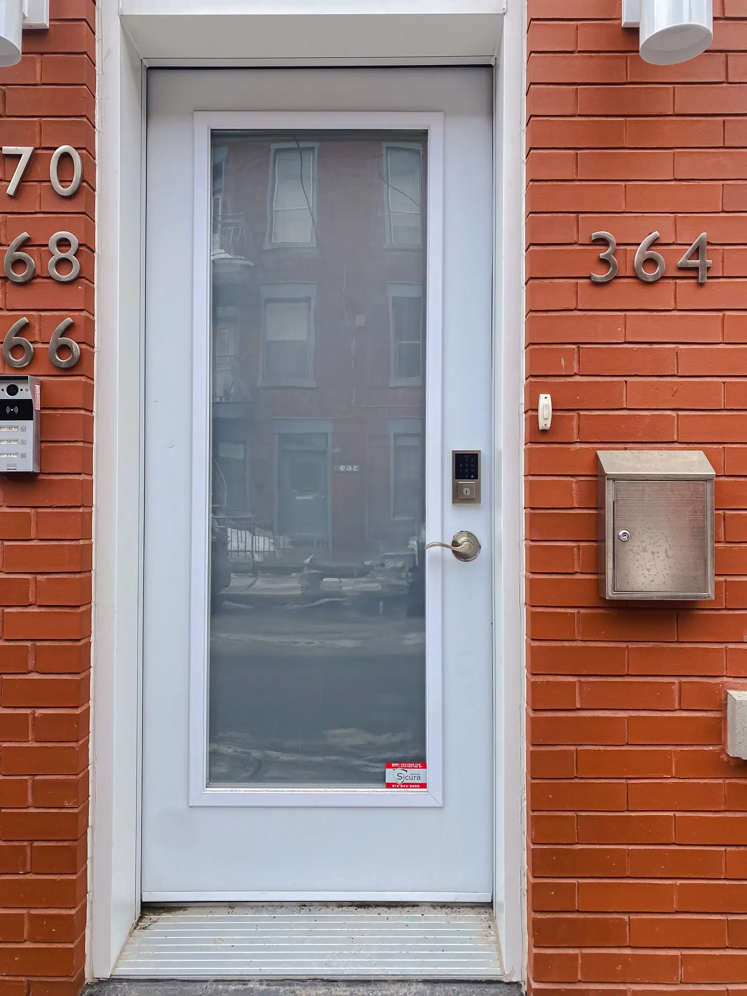 364 Rue Delinelle, Montreal – Exterior