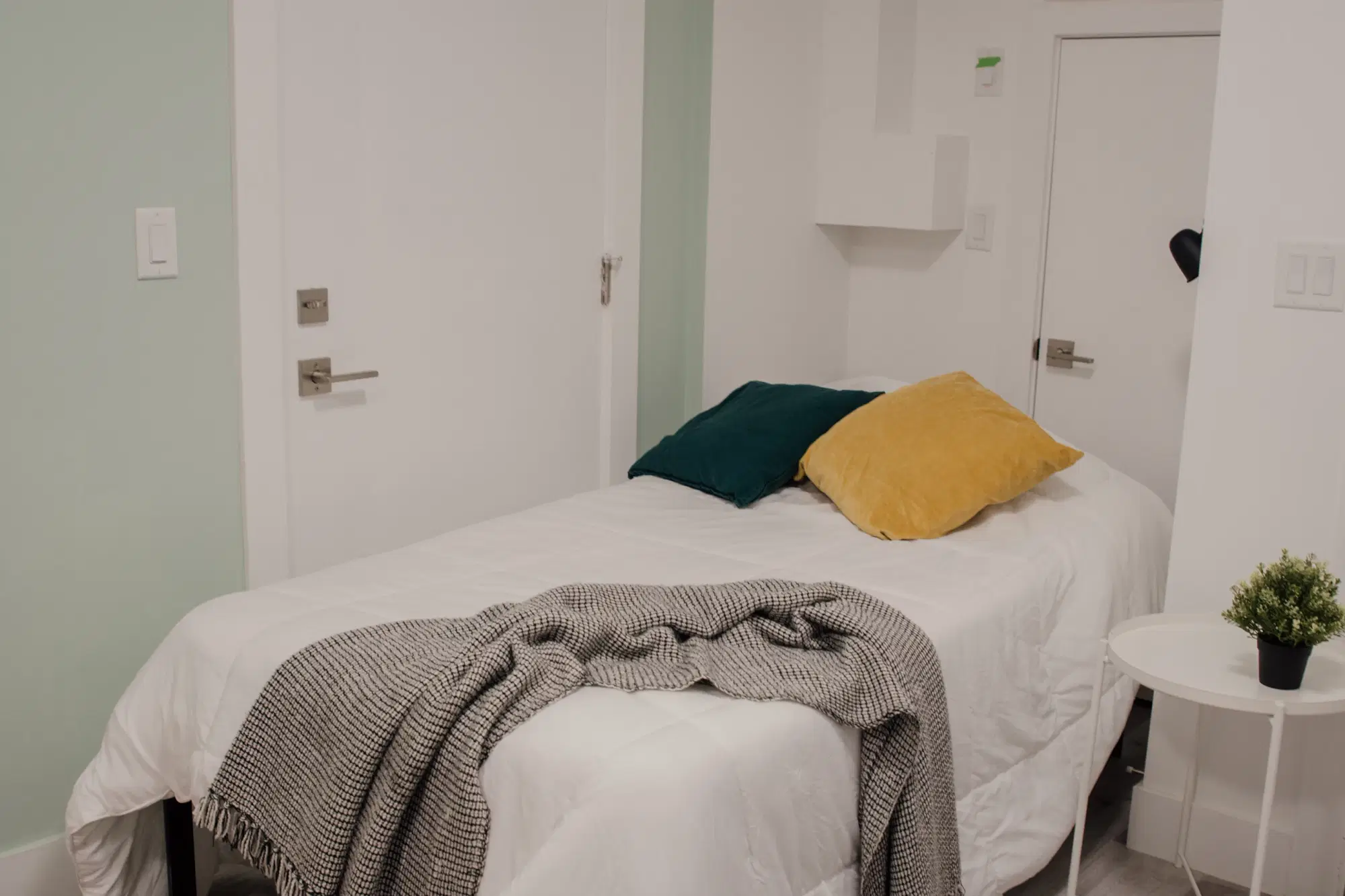 5140 Slocan St, Vancouver – Studio Unit (1 Bed 1 Bath)