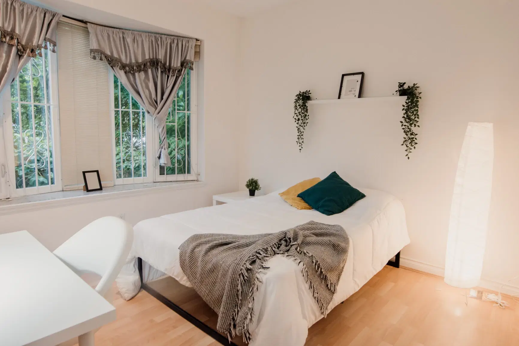 7487 Granville St, Vancouver – Lofoten Room (1 Bed 1 Bath)