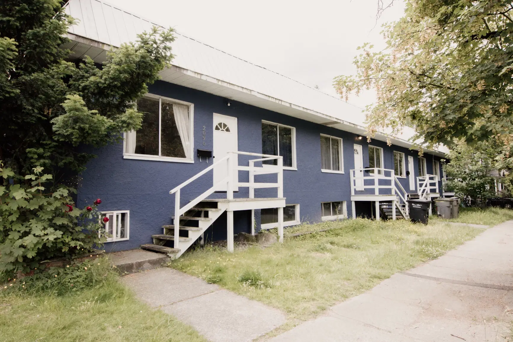 2090 E Pender St, Vancouver – Exterior
