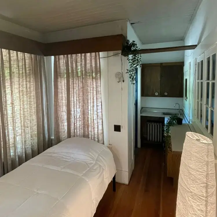4686 W 2nd Ave, Vancouver – Room 8 Spanish Bank (1 Bed 1 Bath)