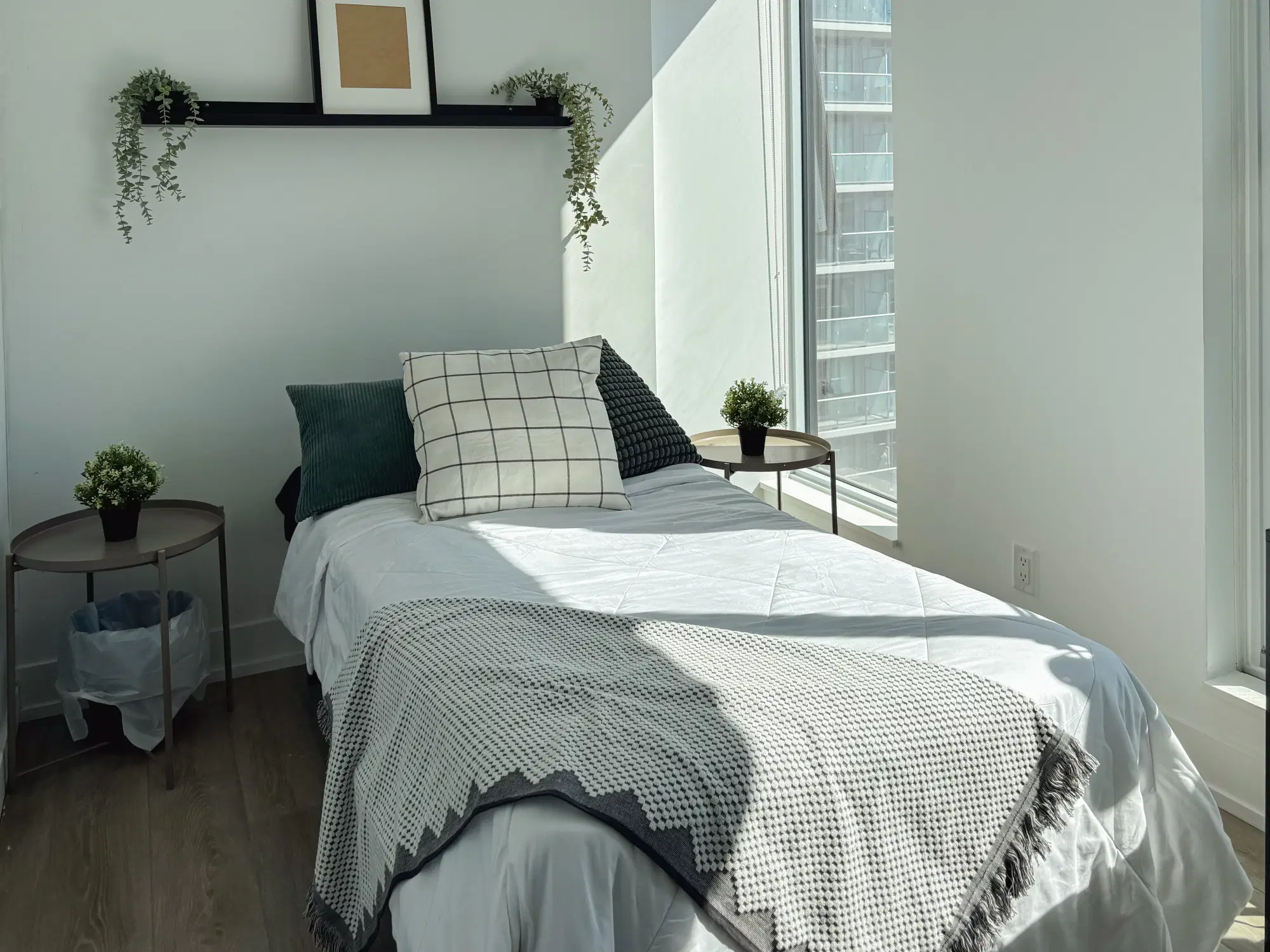 200 Redpath Ave, Toronto – Unit 2602 - Standard Room (1 Bed 1 Bath)