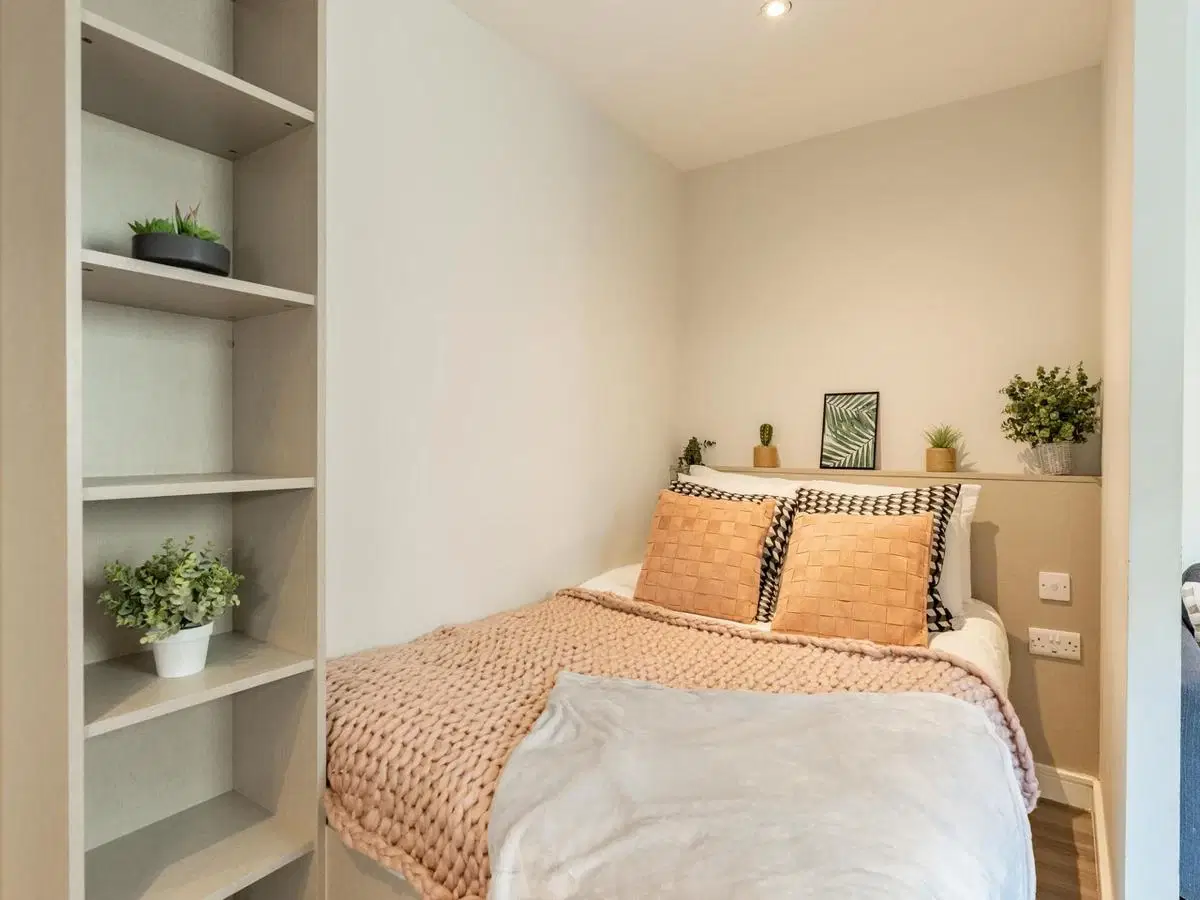 Redvers Tower, Sheffield – Standard Studio