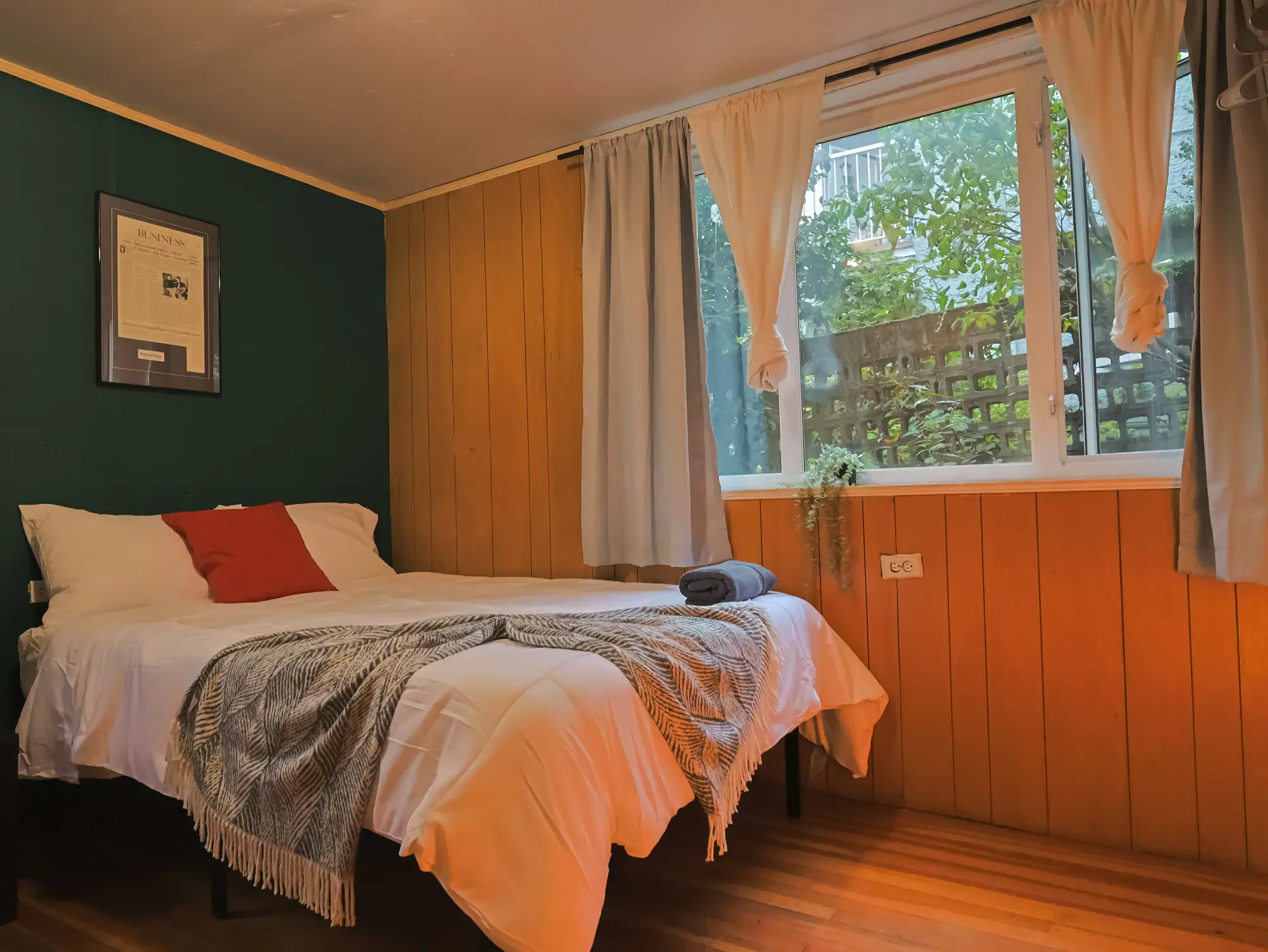 7441 Granville St, Vancouver – Garibaldi Room (1 Bed 1 Bath)