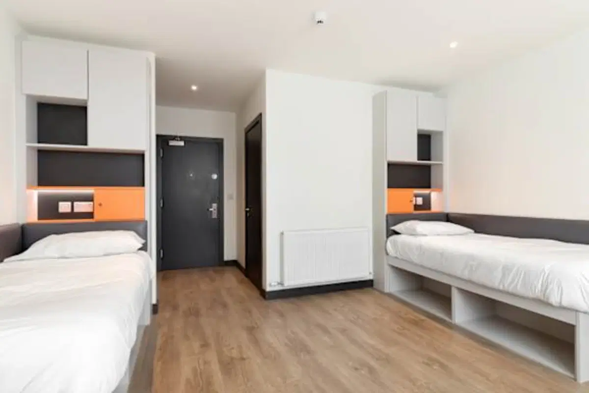 The Residence Stoneybatter, Dublin – Twin Ensuite (DAC) - 4 Bedroom Apartment