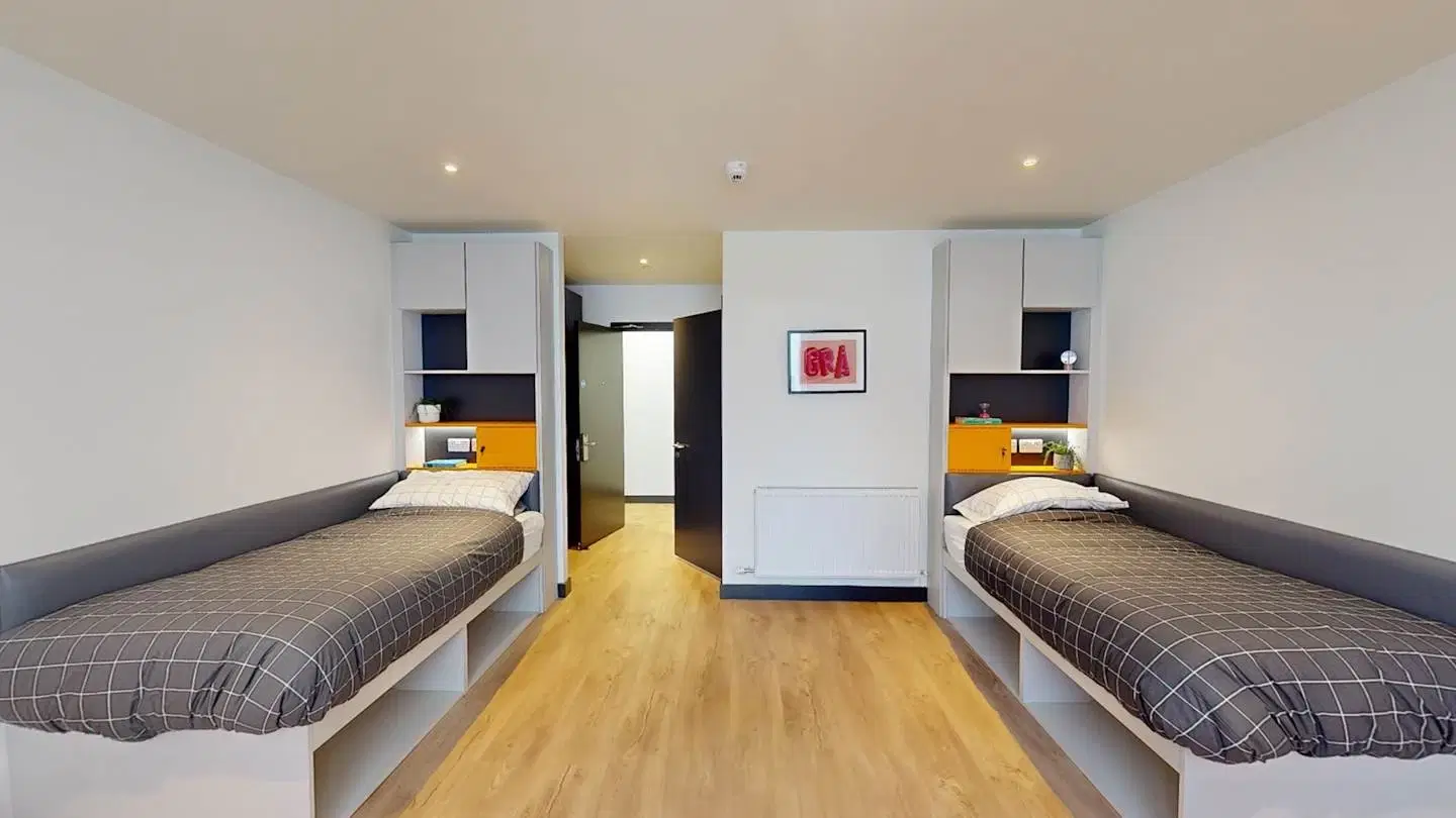The Residence Stoneybatter, Dublin – Twin Ensuite 7 Bedroom Apartment