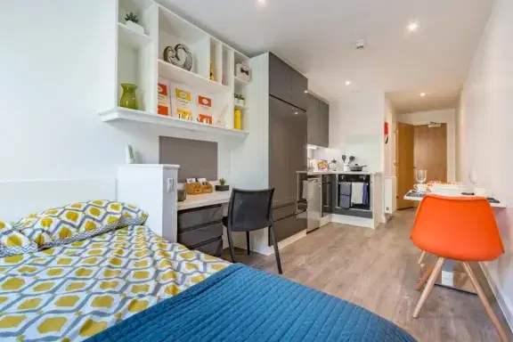 Palamon Court, Canterbury – Premium Studio