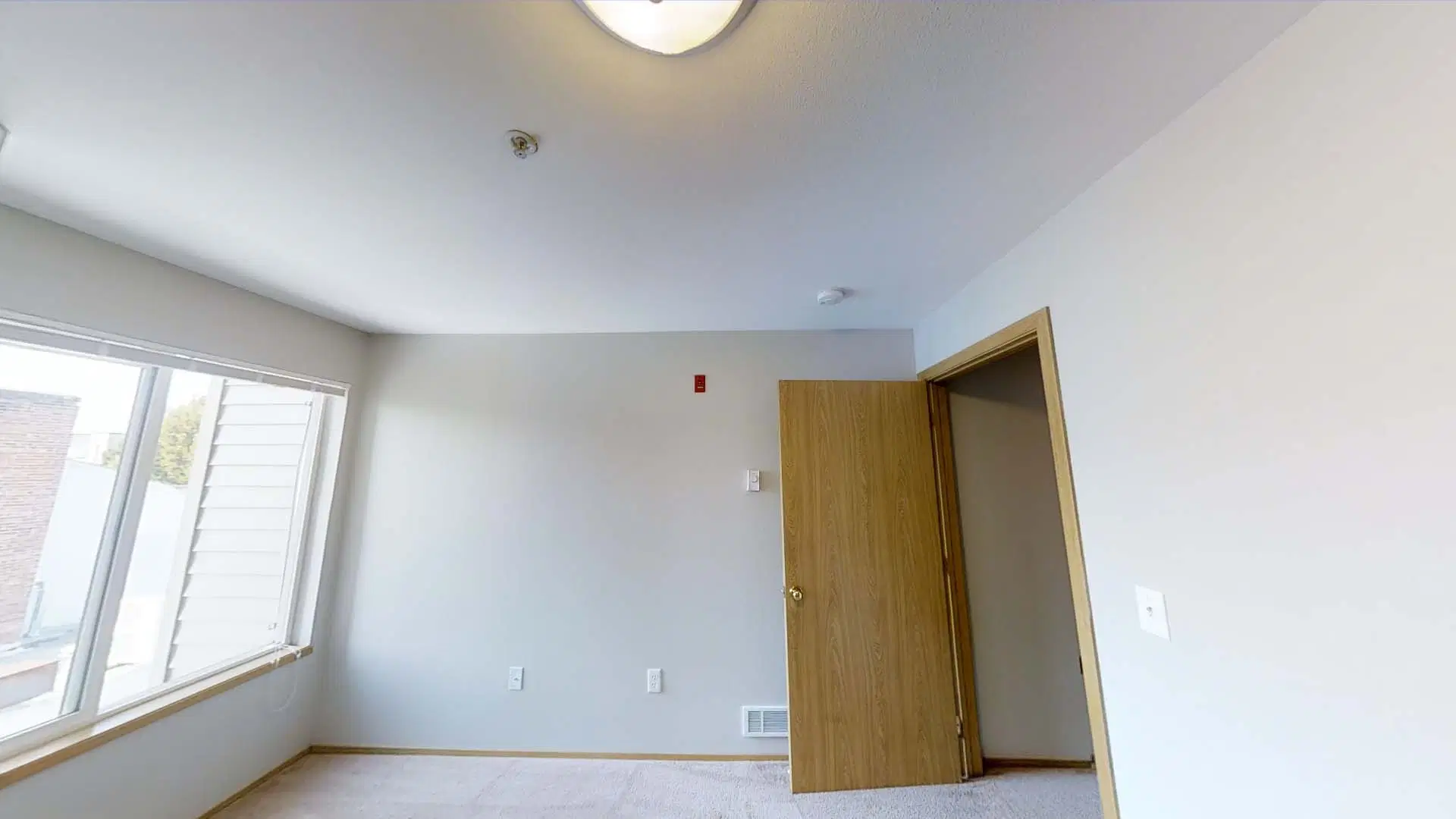 North Admiral, Seattle – 2 Bed 1 Bath