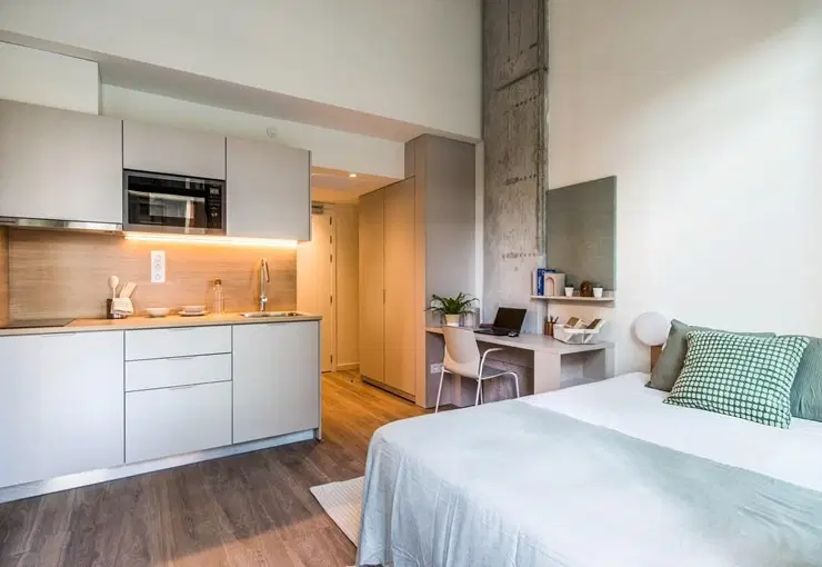 Cristobal De Moura, Barcelona – Studio Superior XL