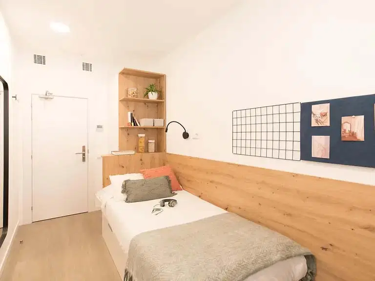 Yugo Nuevo Norte, Madrid – Aparta 2 (11 sqm)