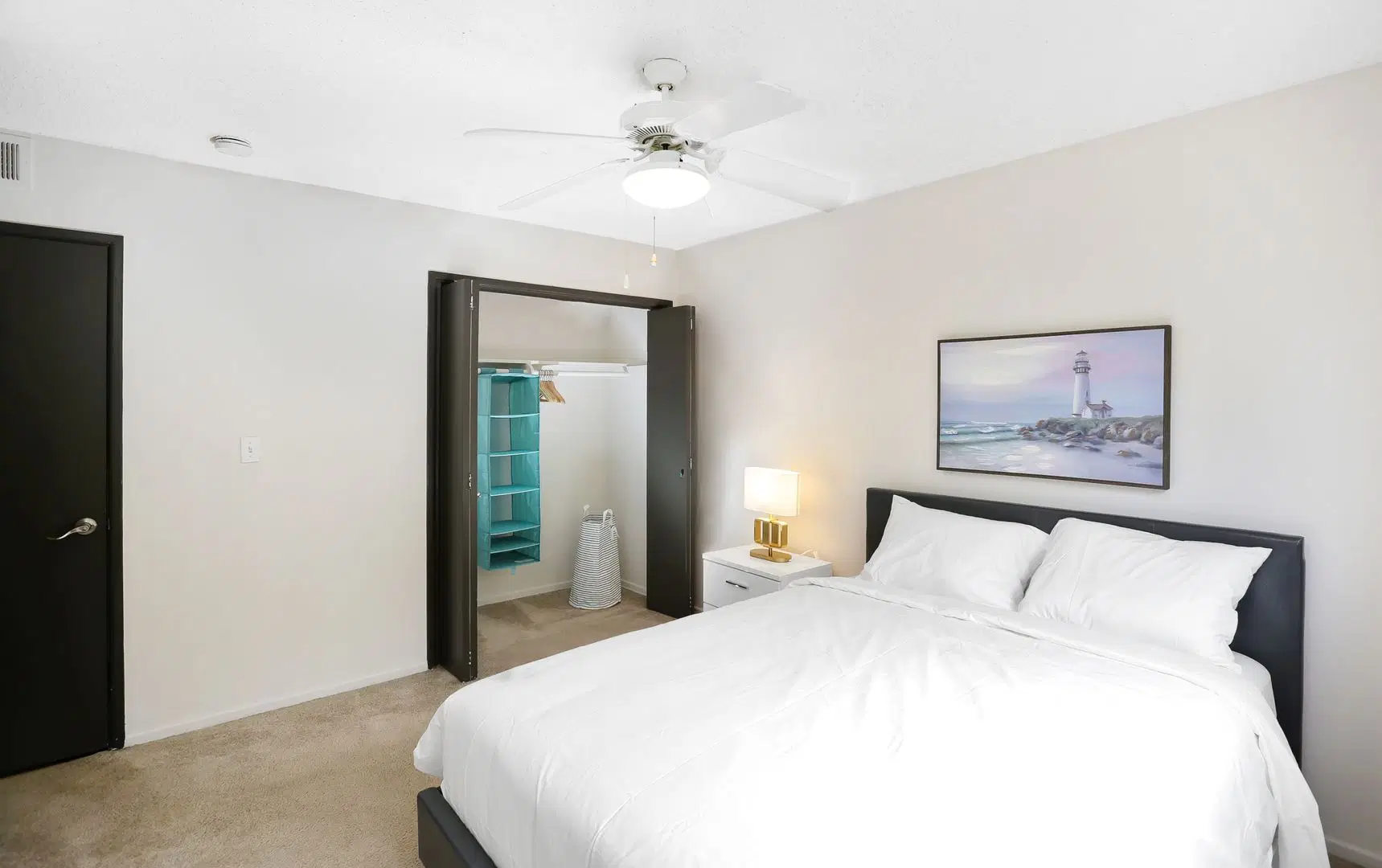 4241 Kling St, Burbank – Private Room (3 Bed 2 Bath)