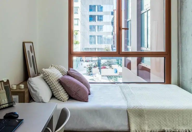 Cristobal De Moura, Barcelona – Ensuite Premium