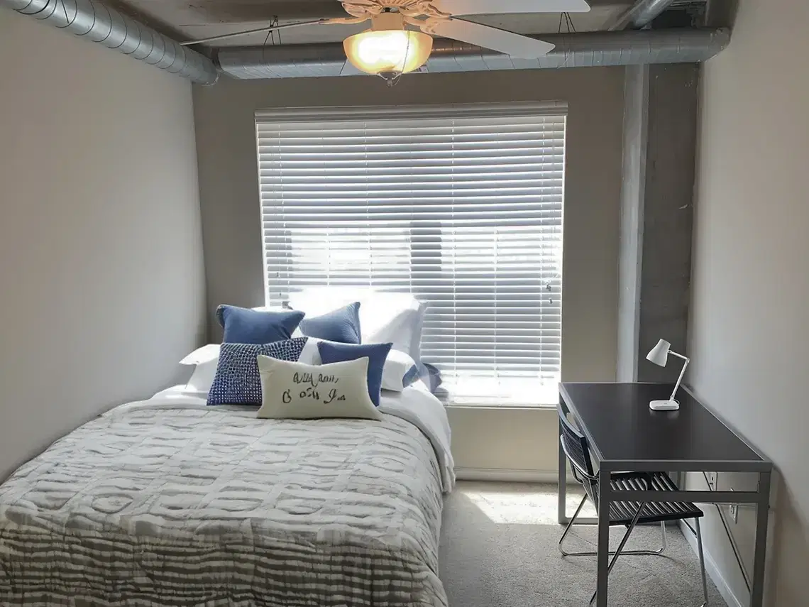 Yugo Cincinnati Deacon, Cincinnati – 4 Bed, 4 Bath Standard