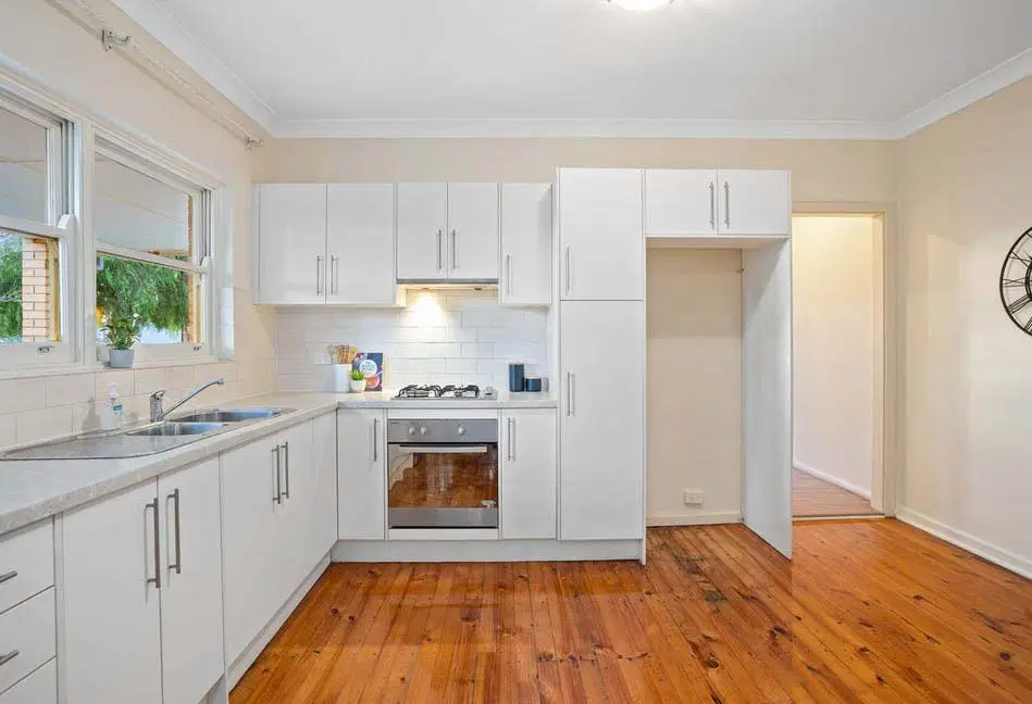 Room in a 5 Bedroom Apartment, 25 Willow Crescent, Campbelltown, City of Campbelltown Council, 5074 – Kitchen