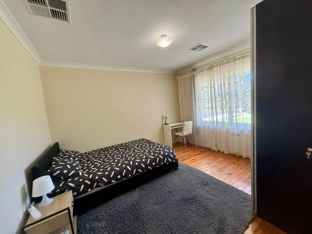 Room in a 5 Bedroom Apartment, 25 Willow Crescent, Campbelltown, City of Campbelltown Council, 5074 – Room 3