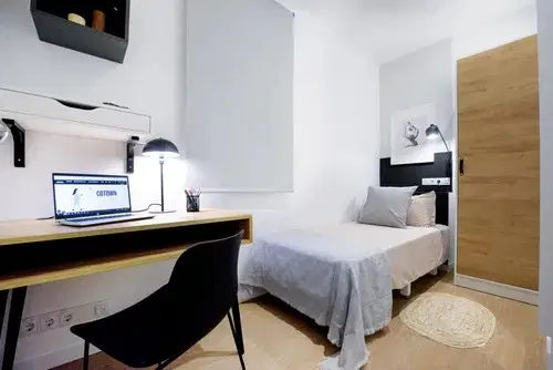 Salamanca 46, Valencia – Economy Single Room