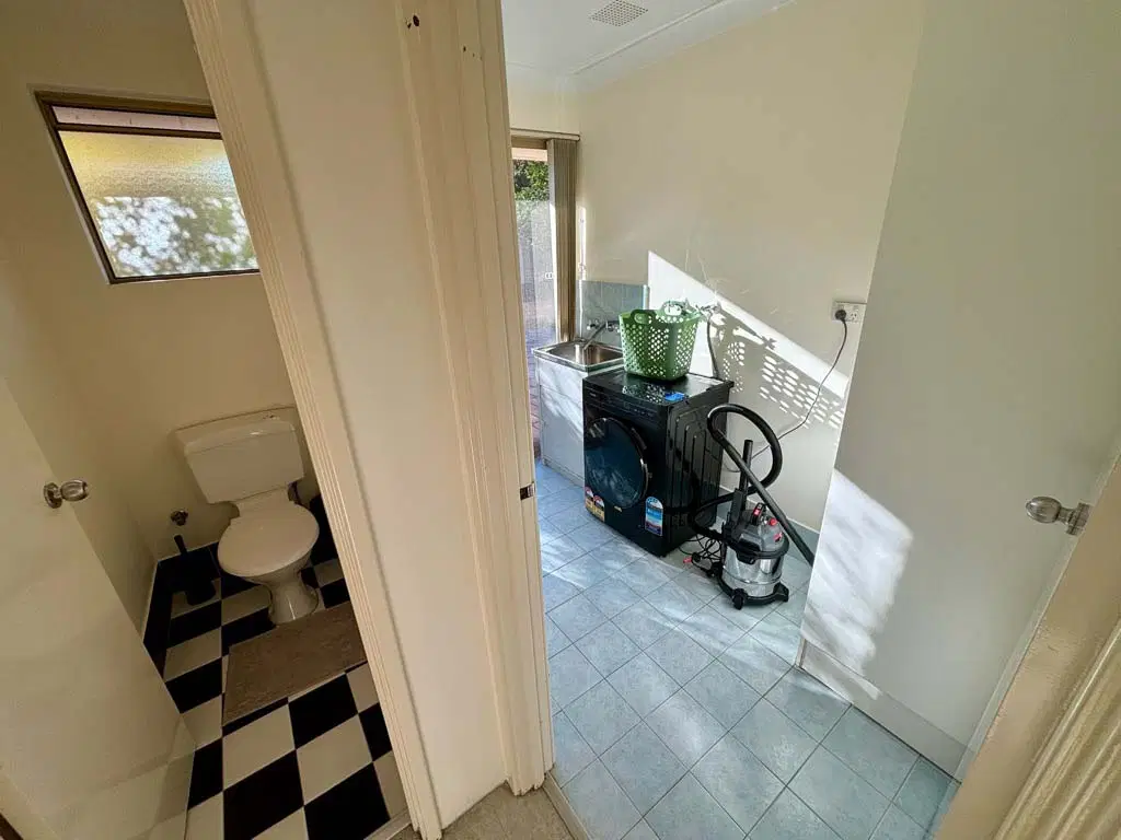 Room in a 6 Bedroom Apartment, 530 Marmion Street, Booragoon, City of Melville 6154 – Bathroom