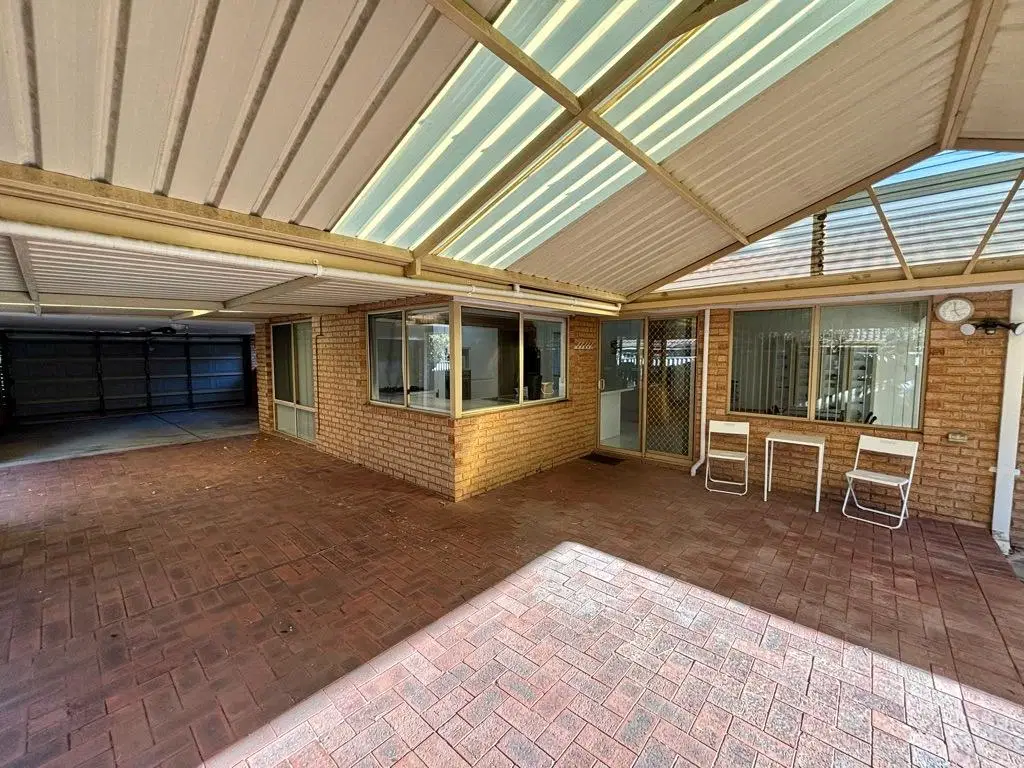 Room in a 6 Bedroom Apartment, 530 Marmion Street, Booragoon, City of Melville 6154 – Room 2