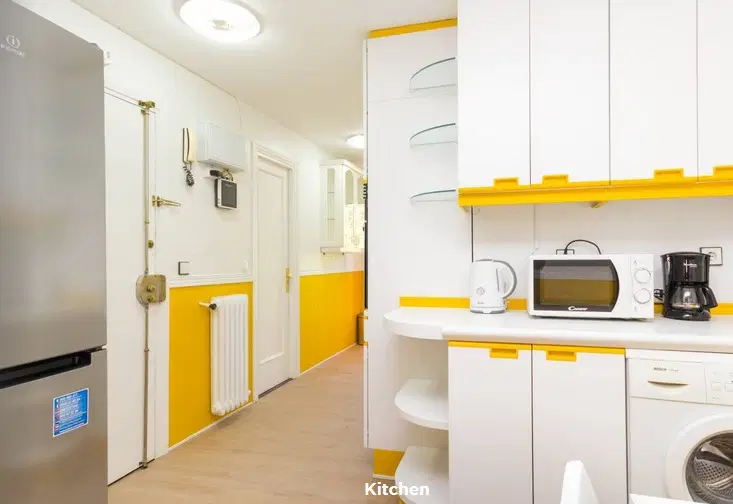 Beatriz De Bobadilla, Madrid – Kitchen