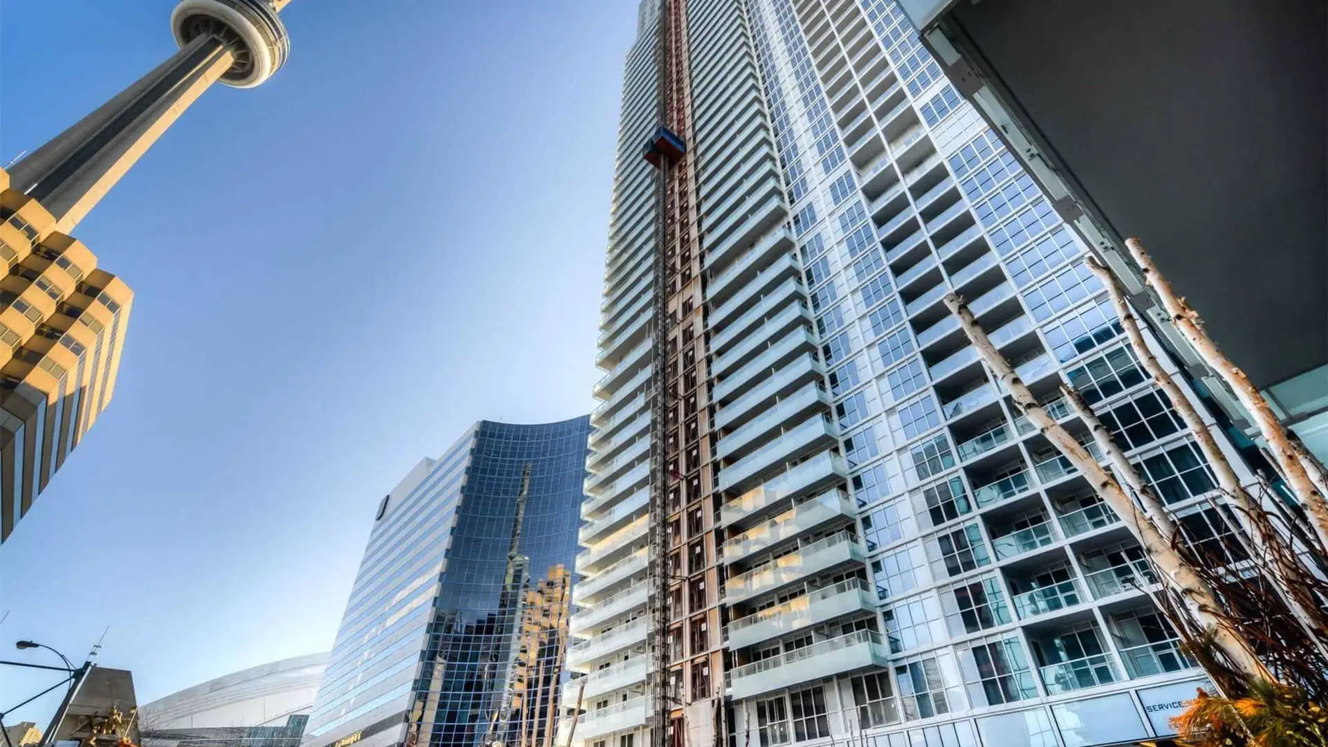 Liwinco Entertainment District, Toronto – Exterior
