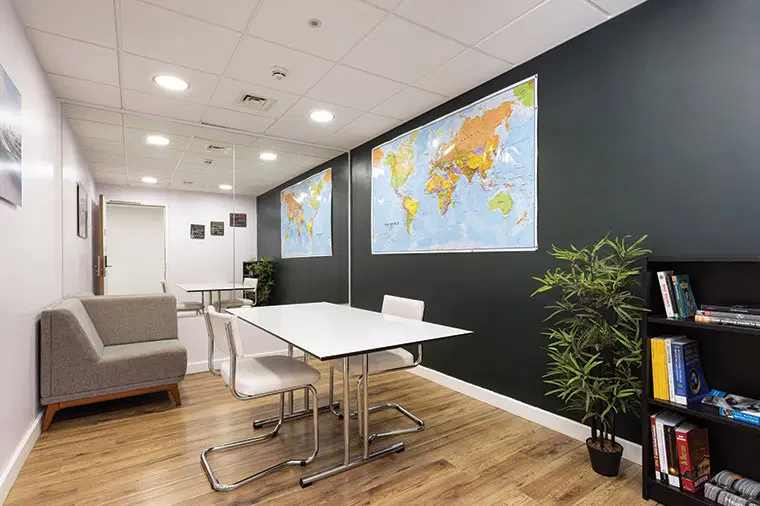 LST Drapery Place, London – Amenities