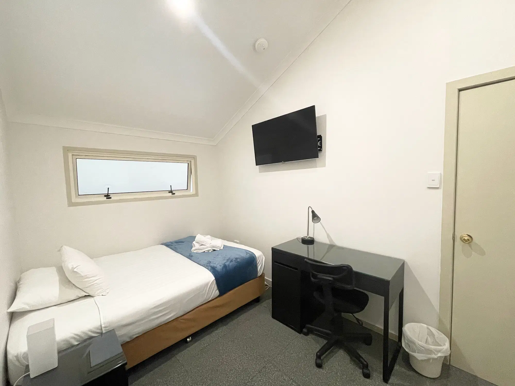 3 Nicholson Place, Melbourne – Room 7 (Non Ensuite)
