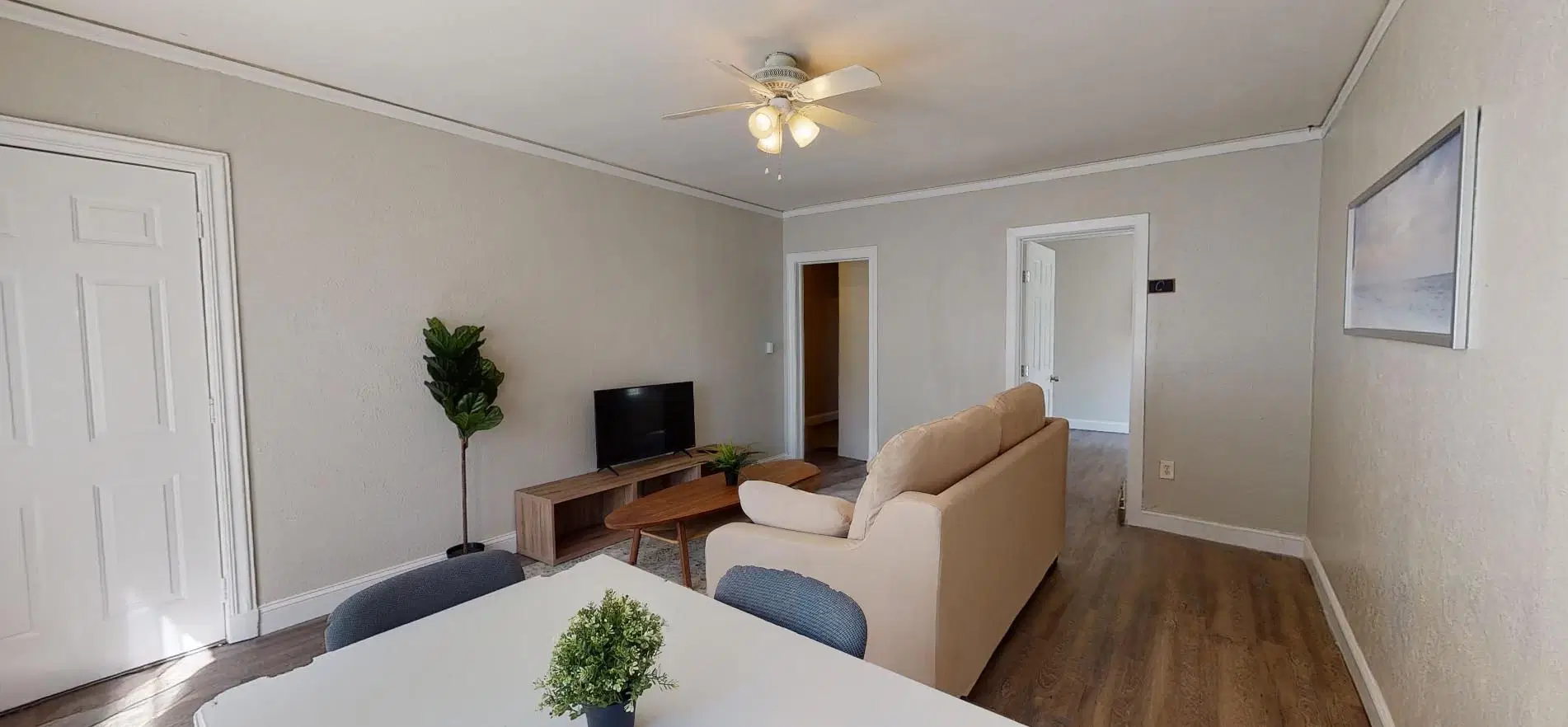 June Homes 75214, Dallas – Common Area