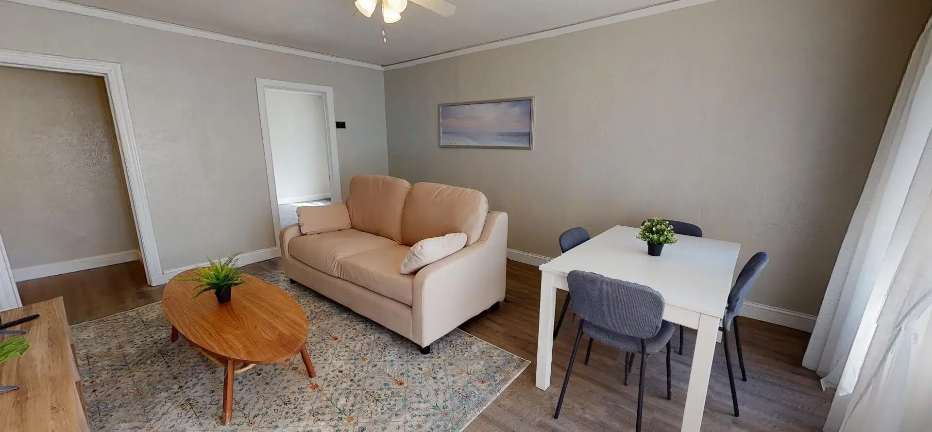 June Homes 75214, Dallas – Common Area