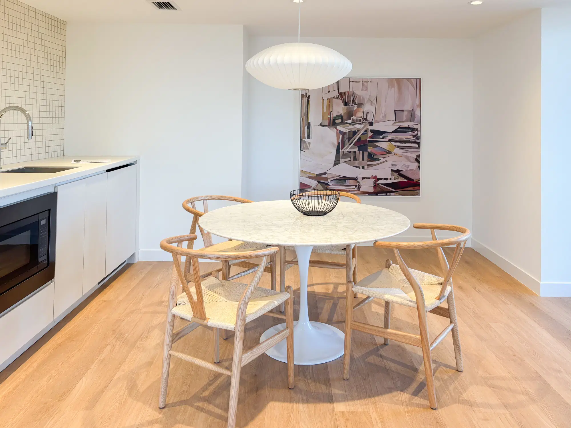 748 Bathurst St, Toronto – Amenities