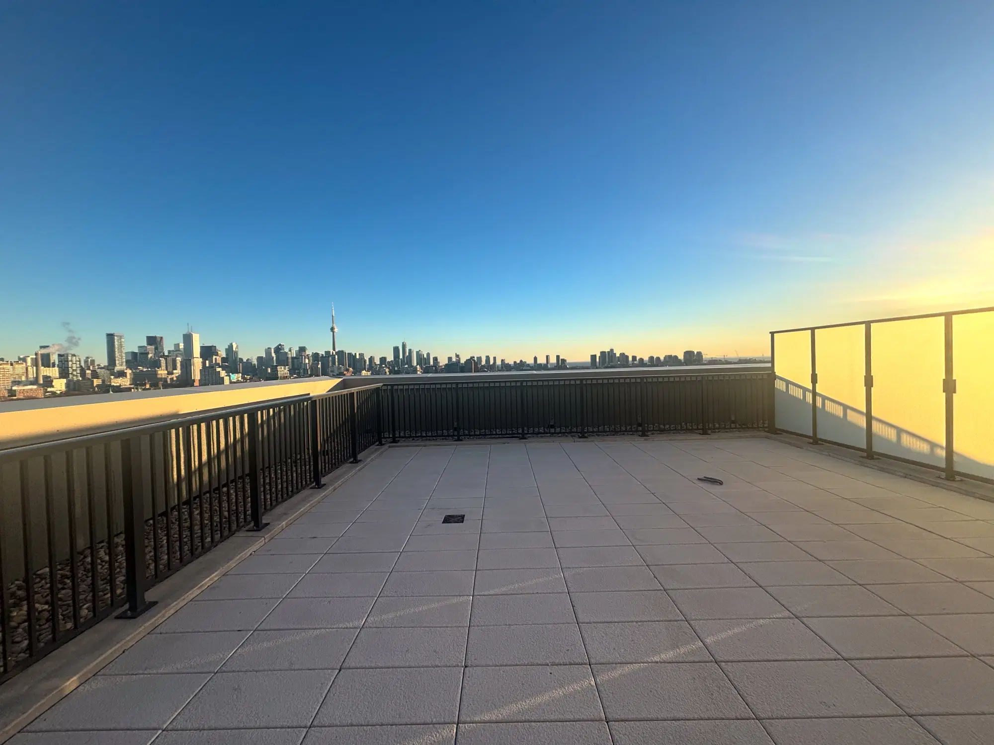 748 Bathurst St, Toronto – Amenities