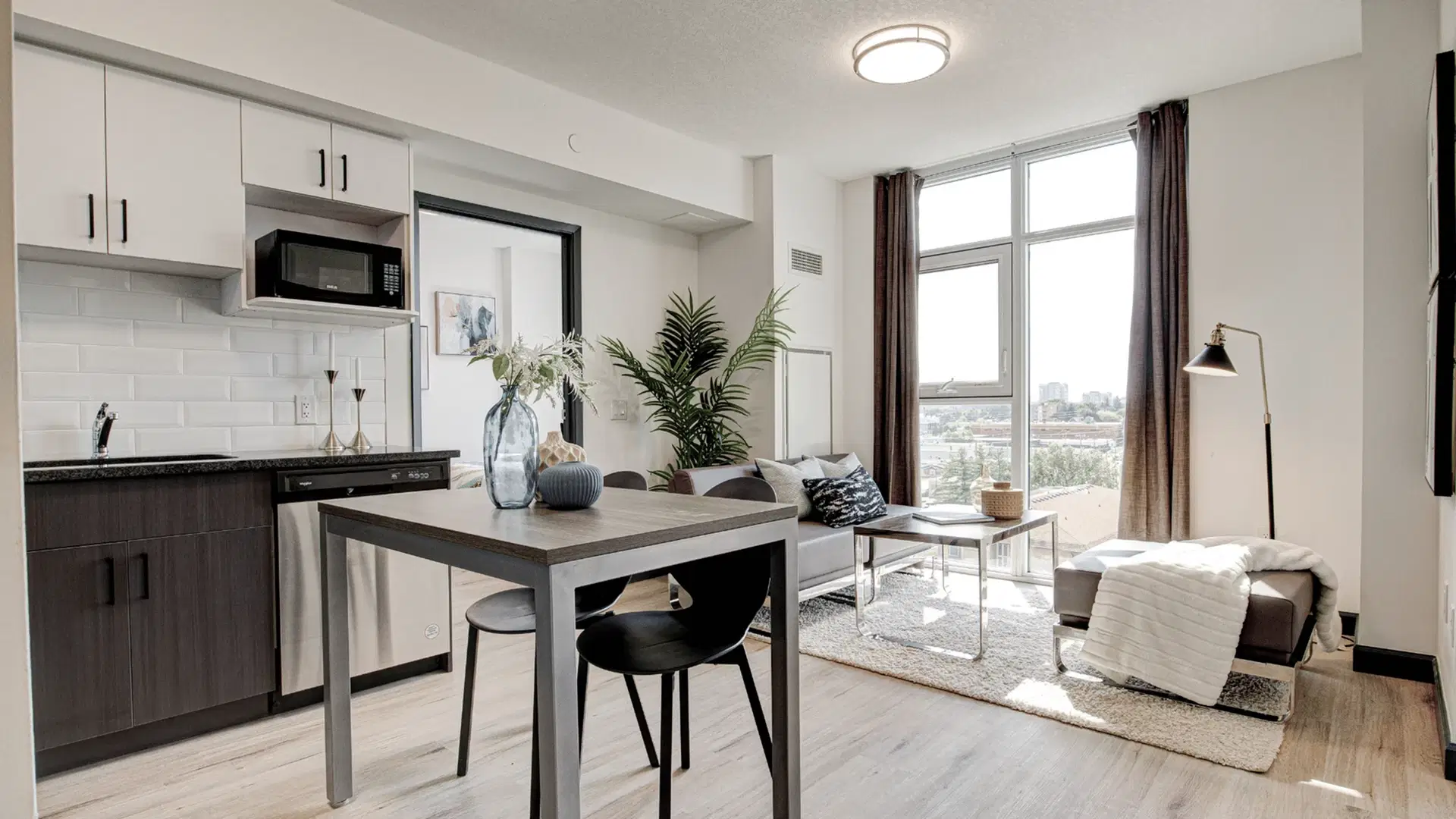 308 King, Waterloo – Kitchen