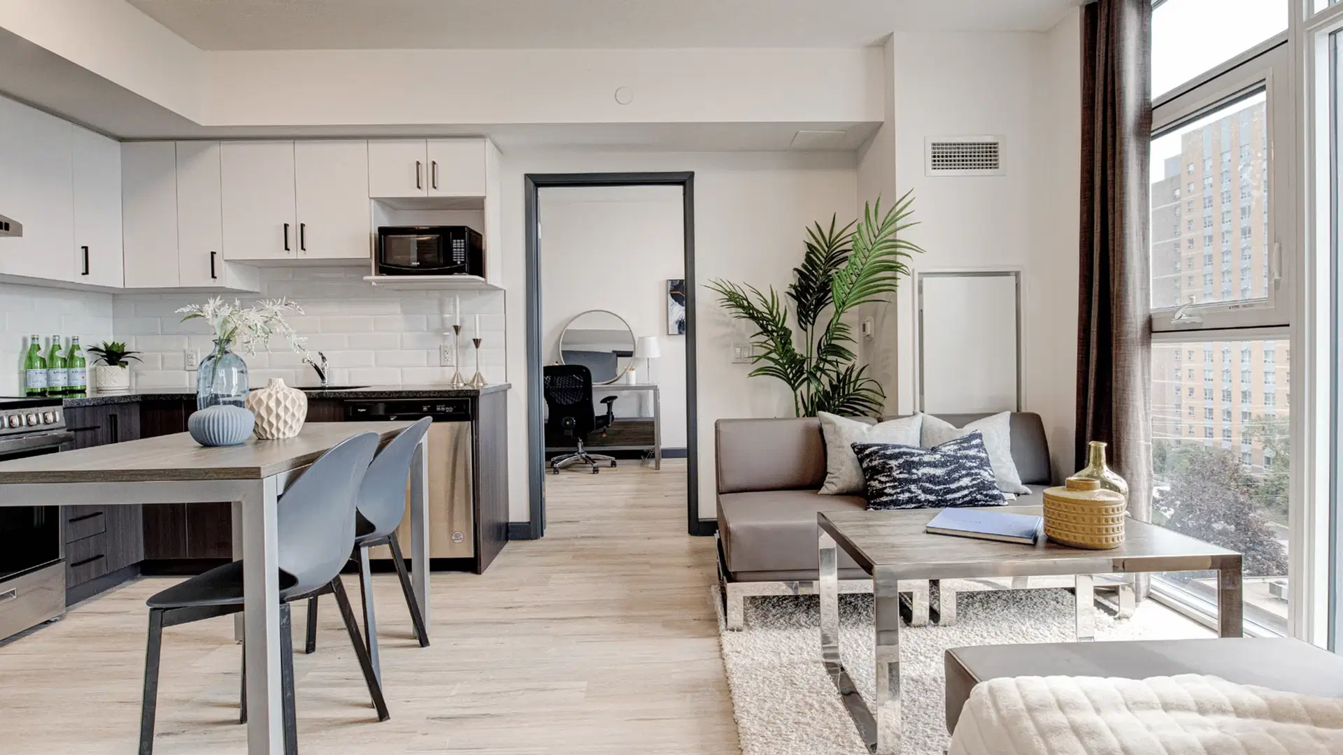308 King, Waterloo – Kitchen