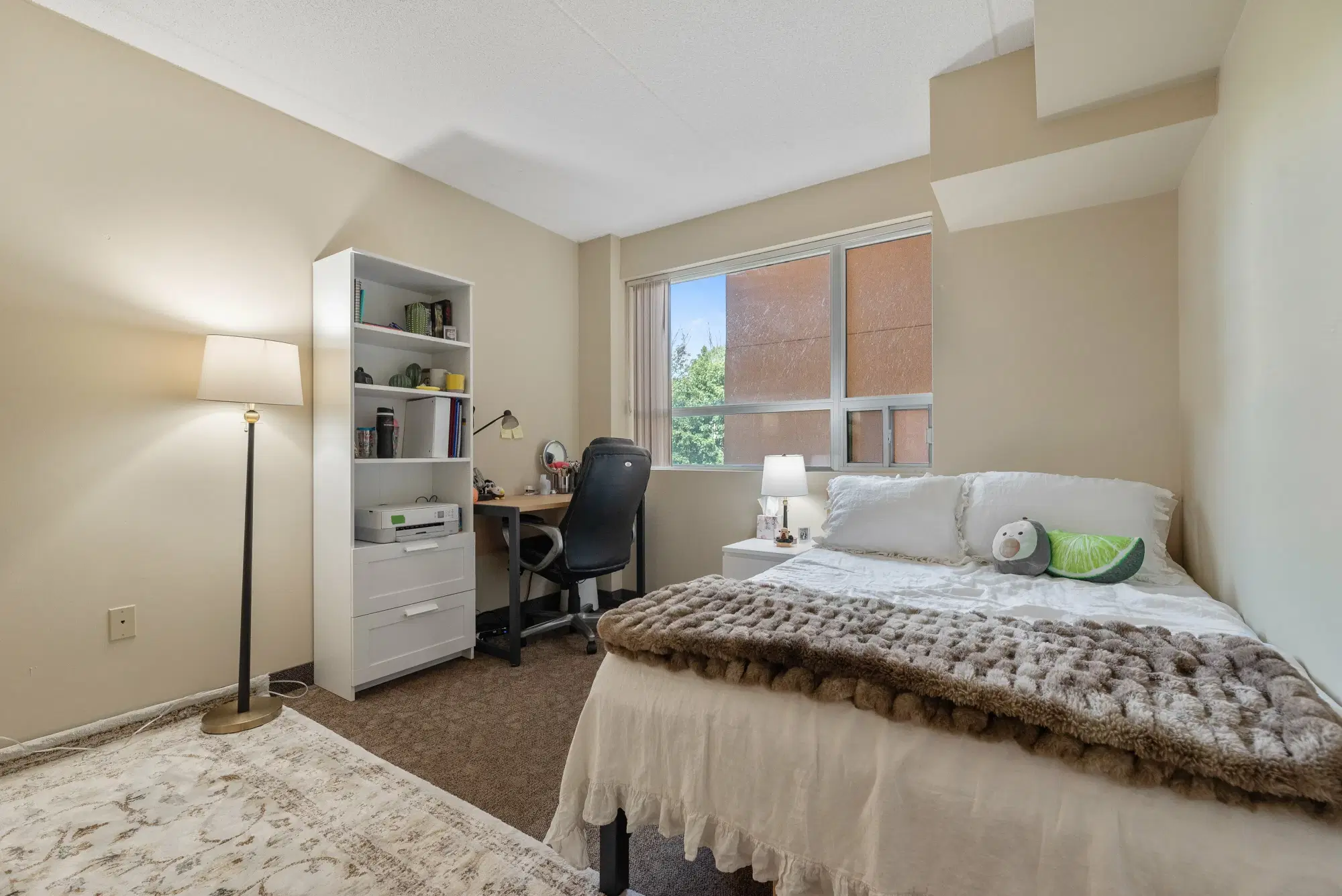 West Village Suites, Hamilton – Bedroom