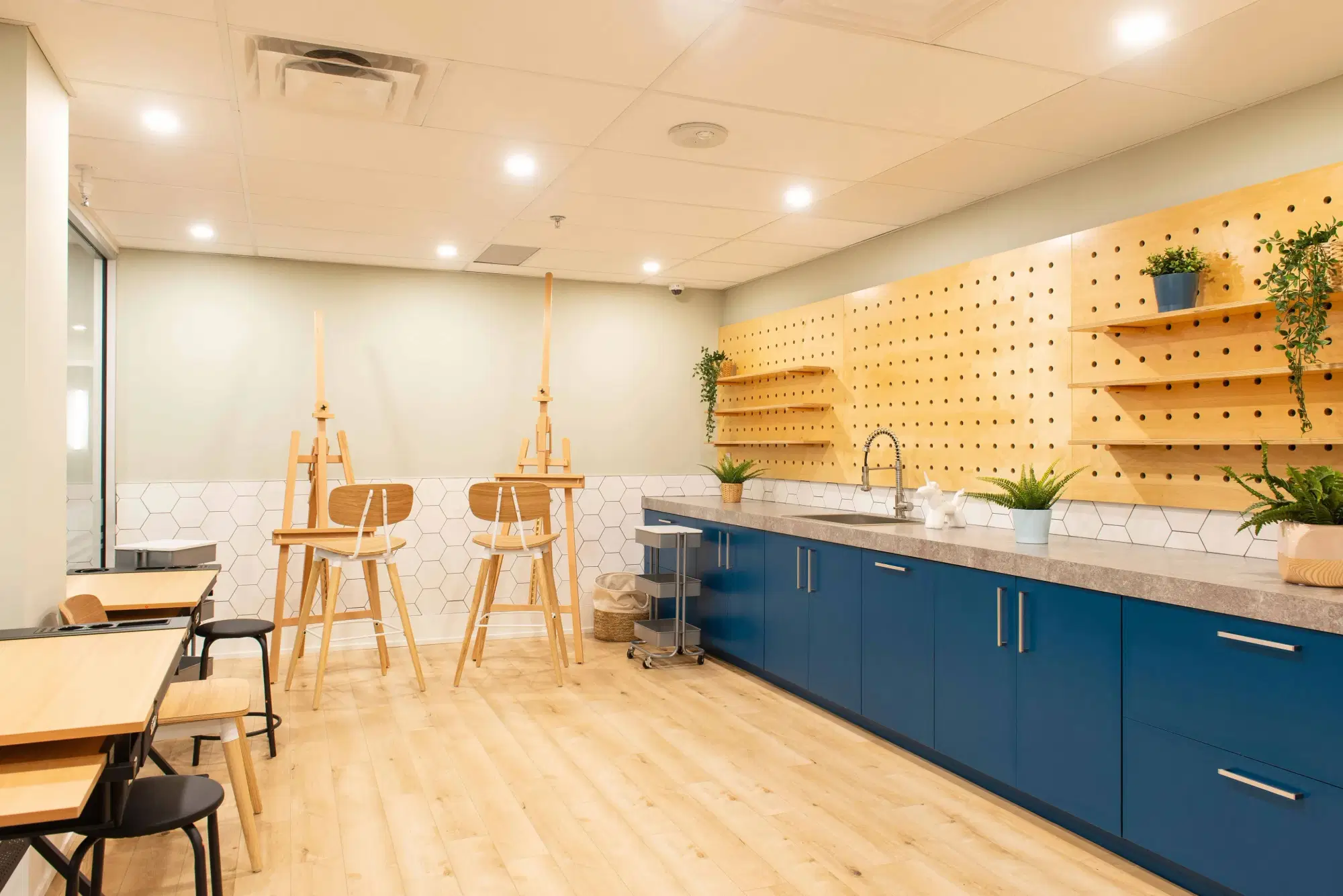 Theo, Ottawa – Common Area