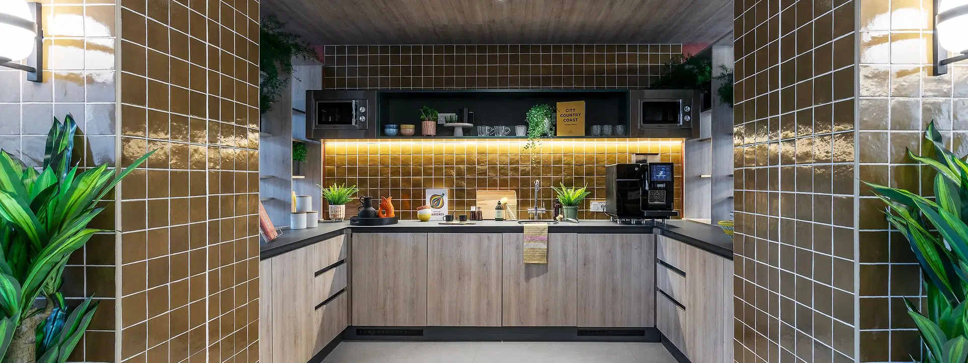 Palm Studios, Seville – Kitchen