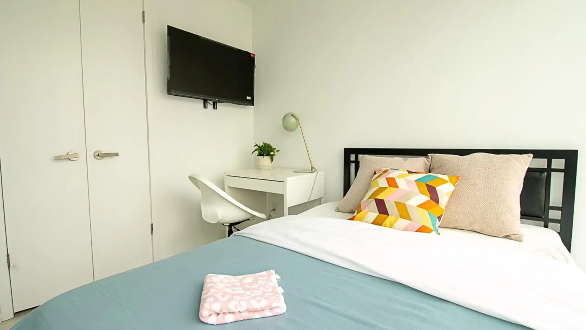 Liwinco Yonge Dundas Street, Toronto – Deluxe | 1802