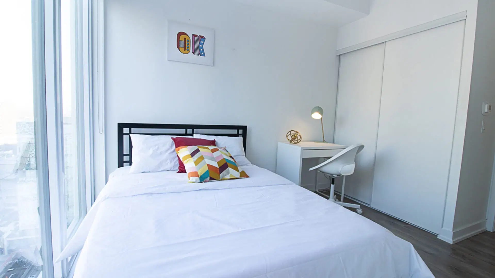 Liwinco Yonge Dundas Street, Toronto – Master Room | 1715