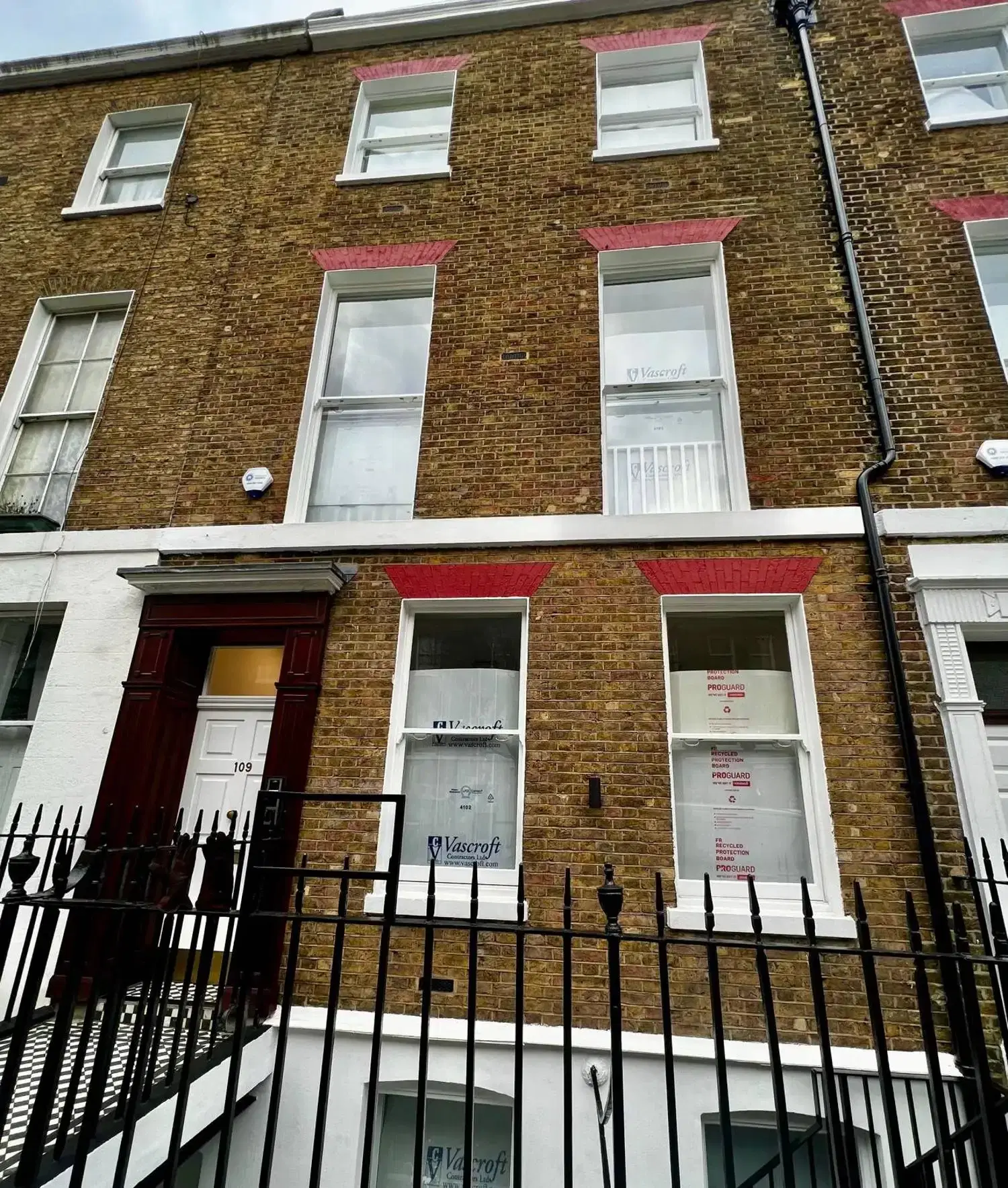LNT Bloomsbury House, London – Exterior