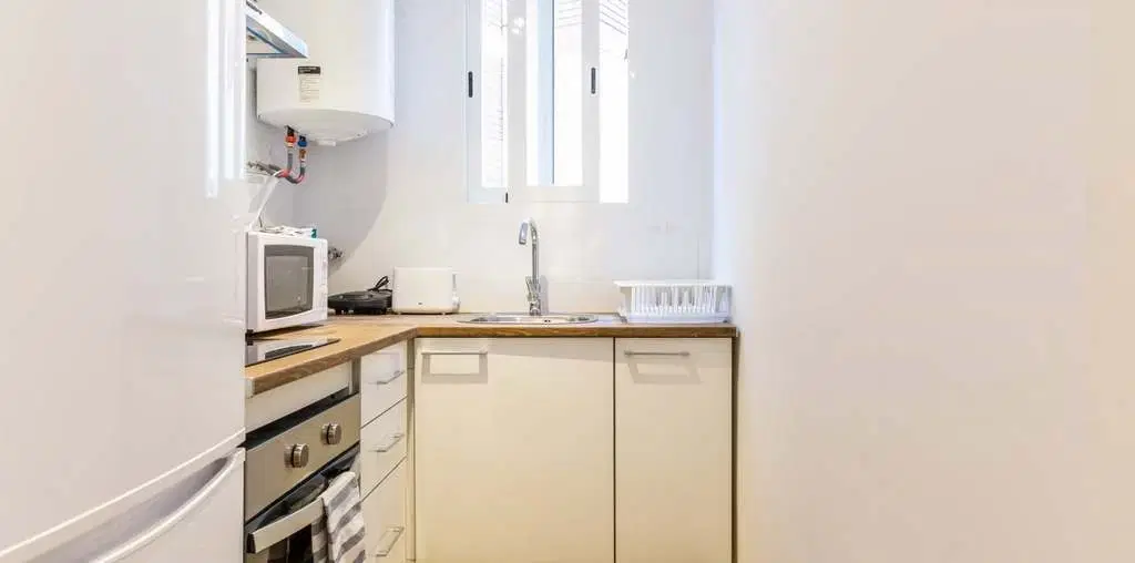 Antiga Travessera 1, Barcelona – Kitchen
