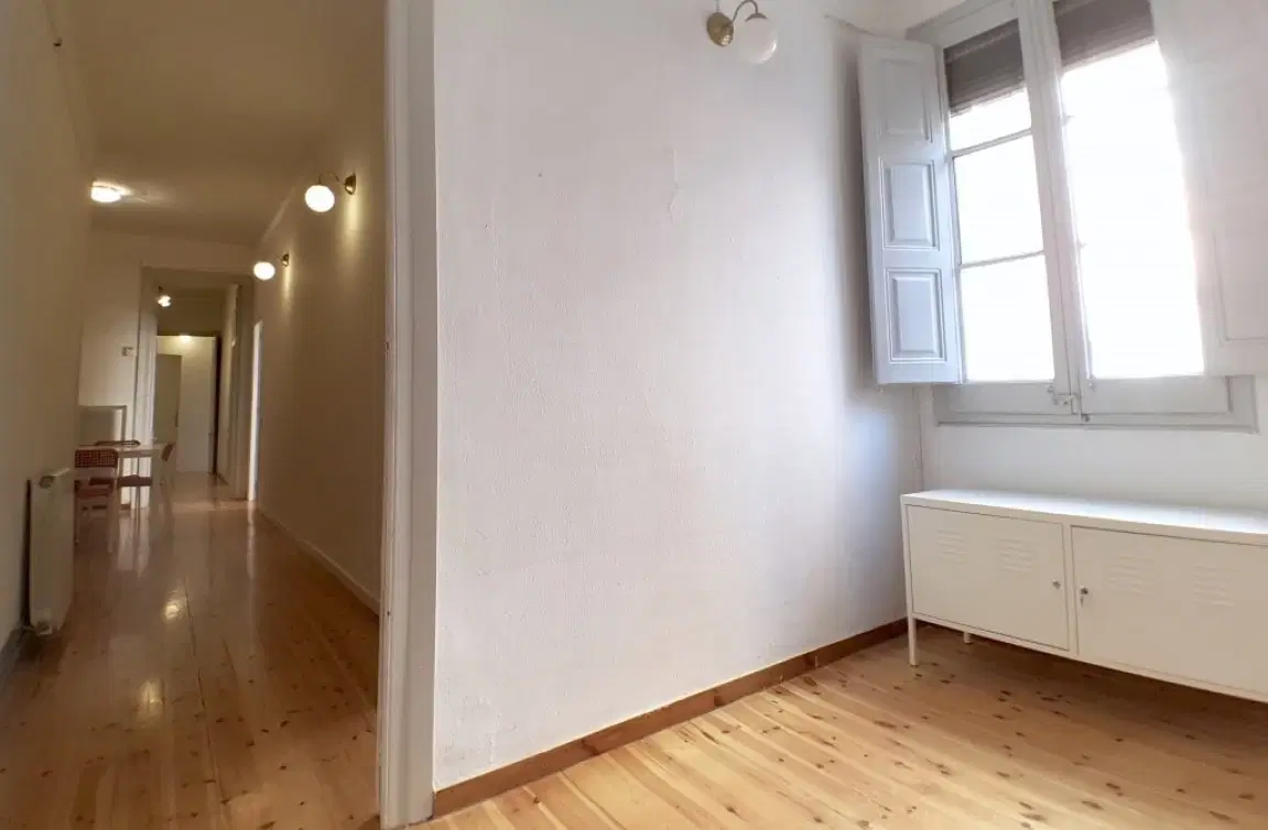 Corsega, Barcelona – Amenities